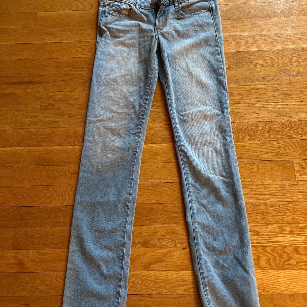 Abercrombie size 2L faded jean